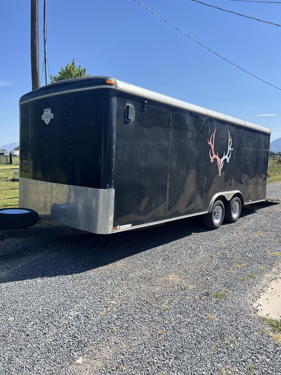 2012 patriot enclosed trailer 8x20