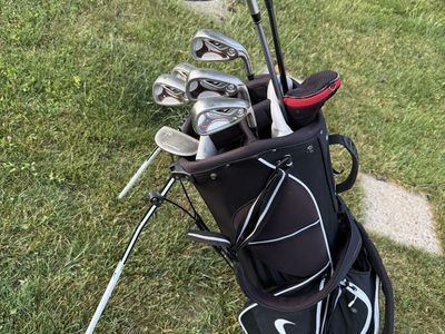 Taylormade Golf Club Set