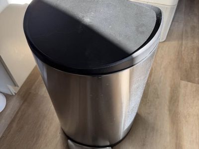Simple Human Trash Can