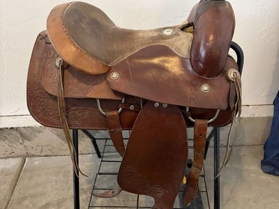 Saddle