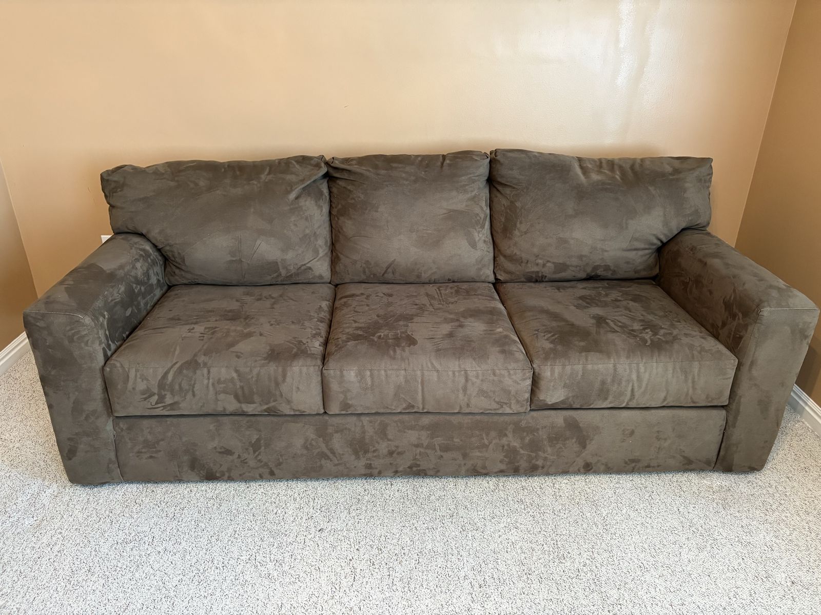 Pull-out couch