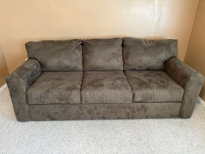 Pull-out couch