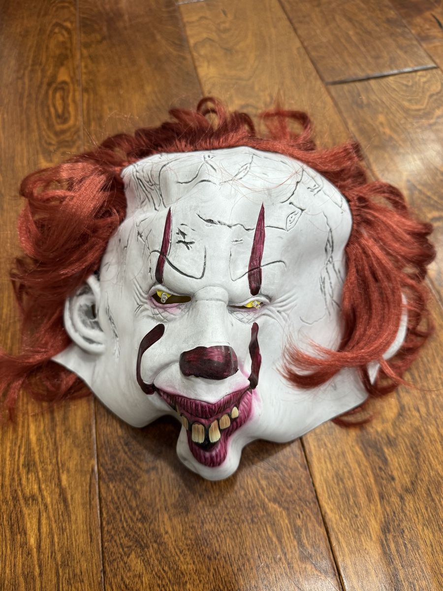 New - Pennywise IT Clown Mask