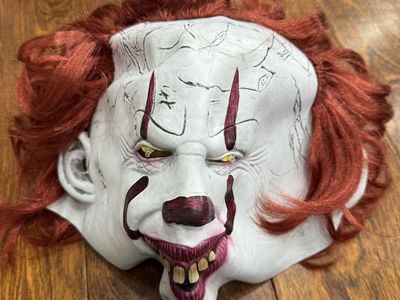 New - Pennywise IT Clown Mask