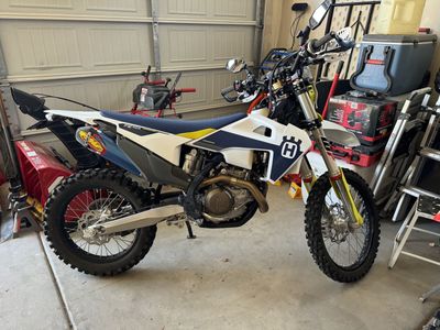 2021 Husqvarna FE501 (basically new) w/ upgrades Dirt Bike Enduro