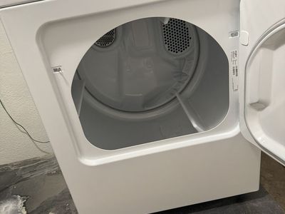 Almost new electric dryer