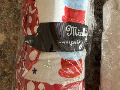 New Minky couture blanket (free scarf)