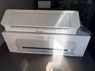 Silhouette Cameo 4 Plus