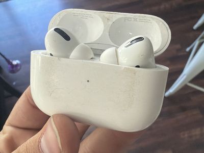 AirPods Pro one