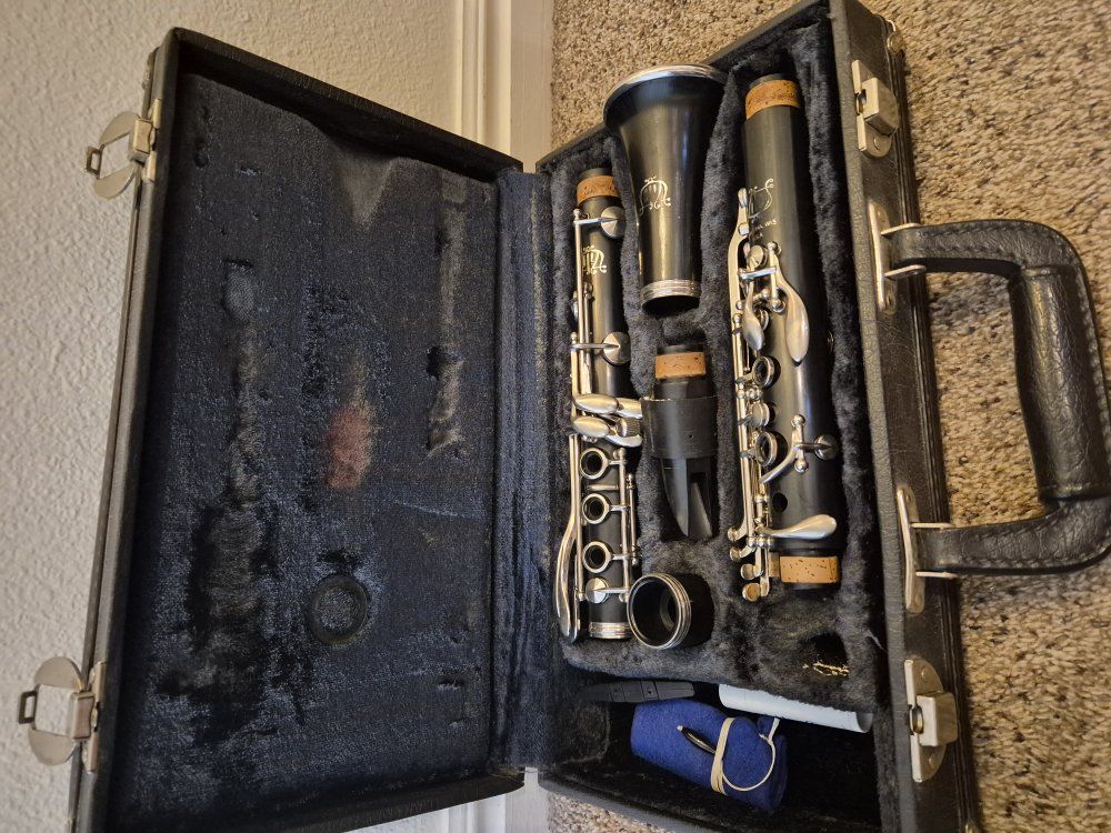 Vito Clarinet with Warranty