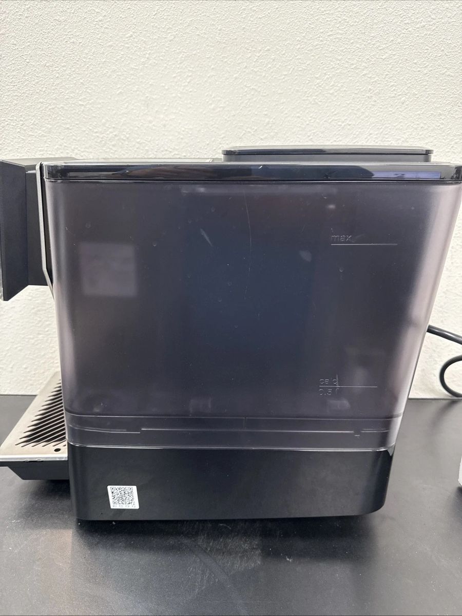Main image 6