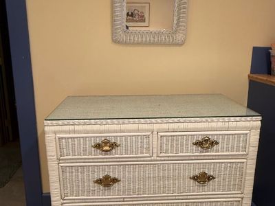 White Wicker Bedroom Furniture