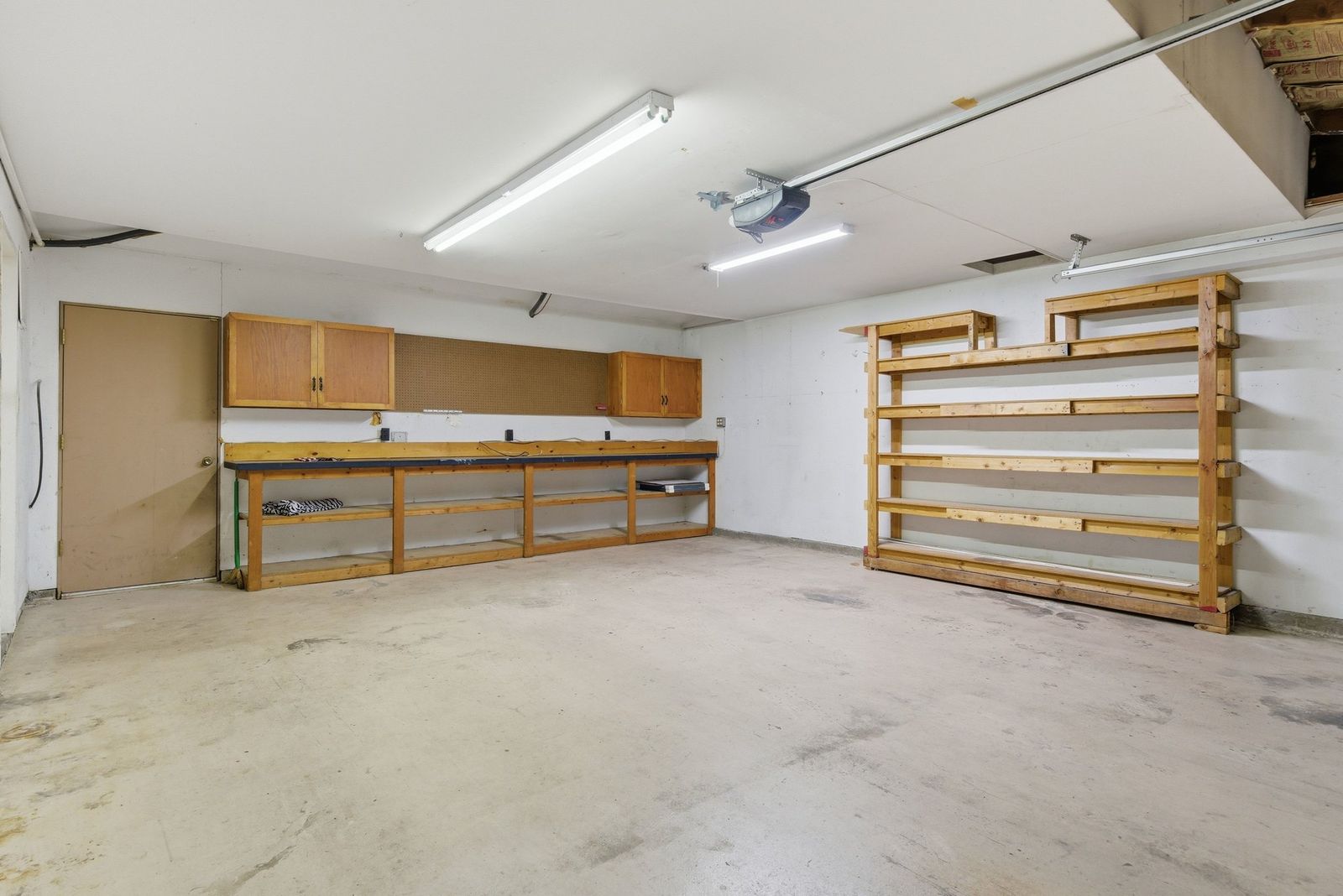 Main image 2