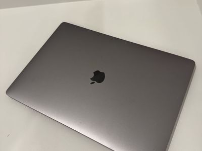 MacBook Pro 16”