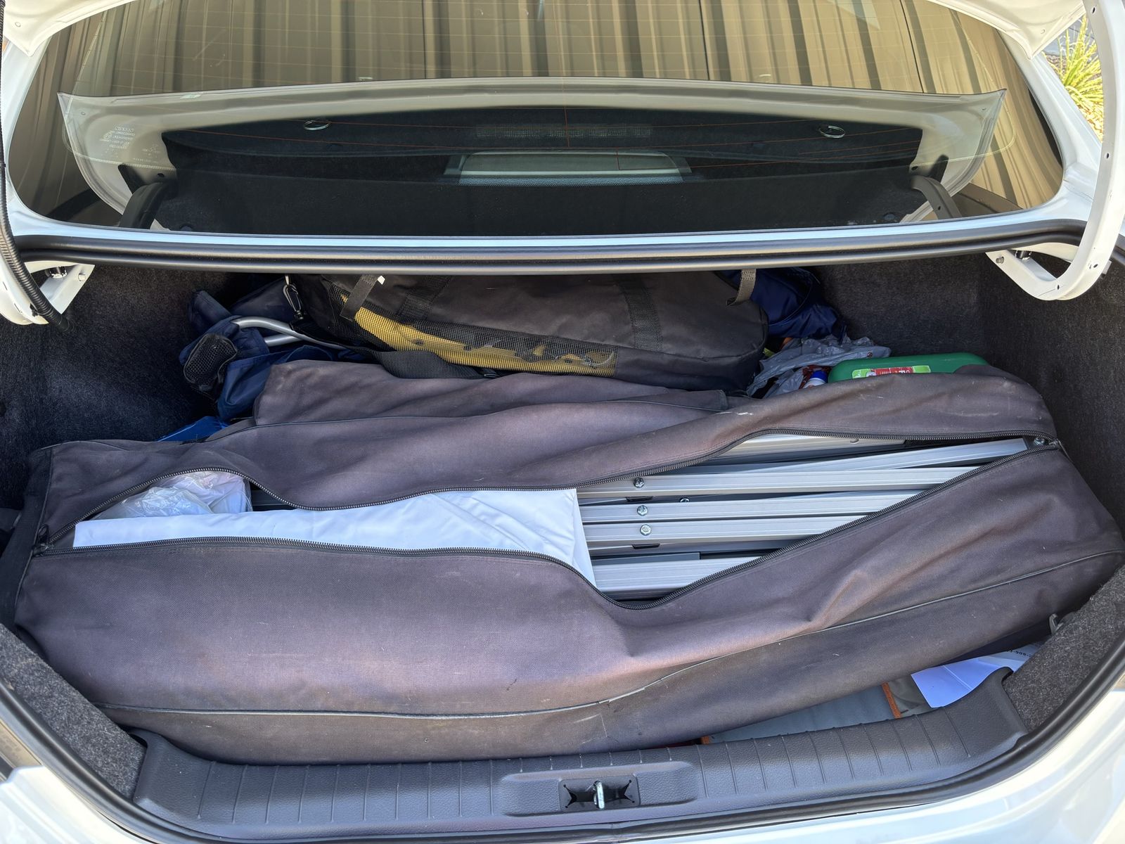 Portable Aluminum Frame Canopy Tent in Carry Bag - Good Condition, Easy Setup