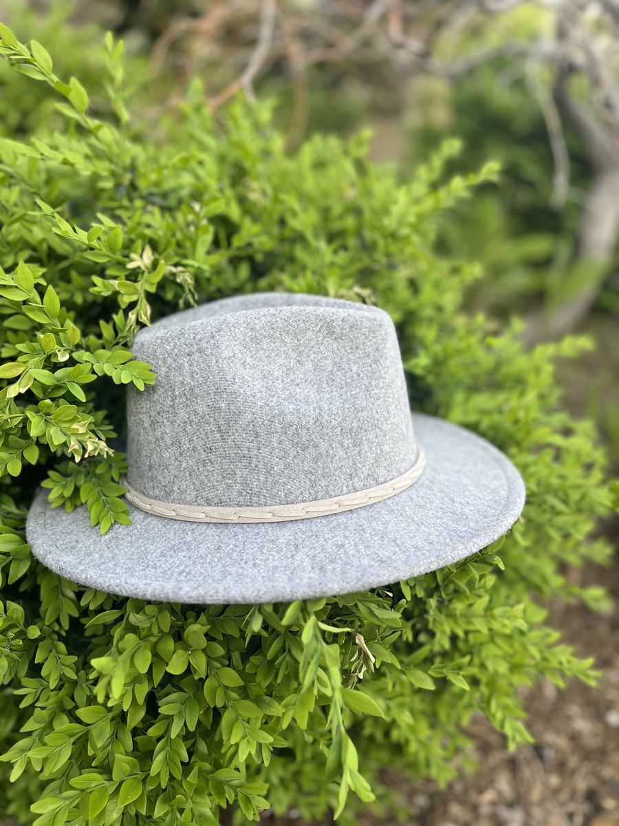 Women’s Grey Fedora Hat | $10 OBO