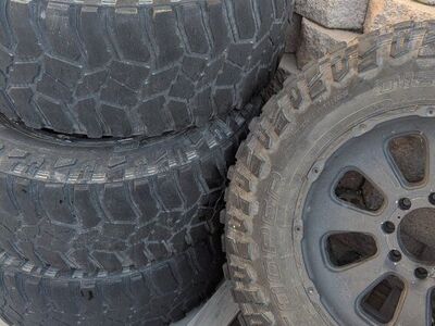 Dodge RAM 8x6.5 Wheel 37x13.5x20