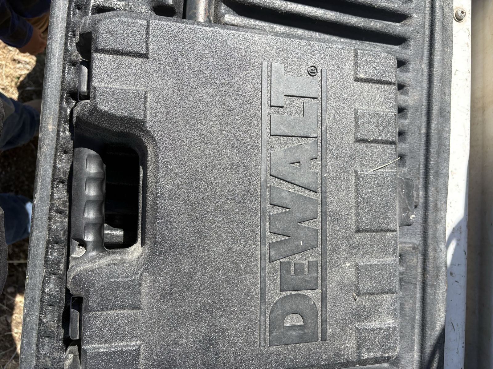 Main image 3