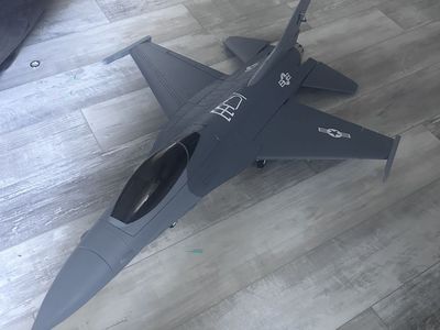 Freewing 70mm f-16 rc jet