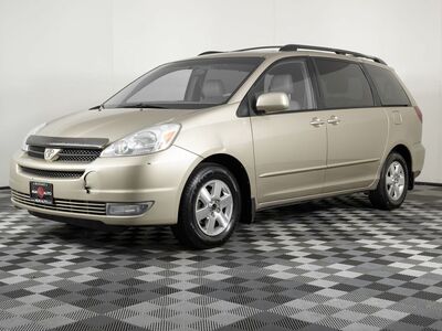 2004 Toyota Sienna XLE 7 Passenger