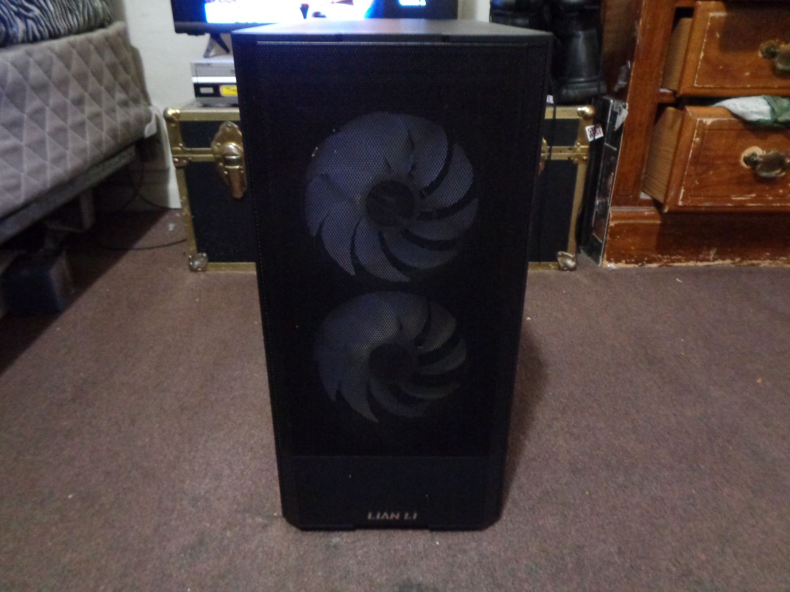 Awesome Gaming Computer, ATX W/AMD Ryzen 5 5500, Nvidia RTX 3050 8GB, Lian Li Lancool 207 RGB Case.