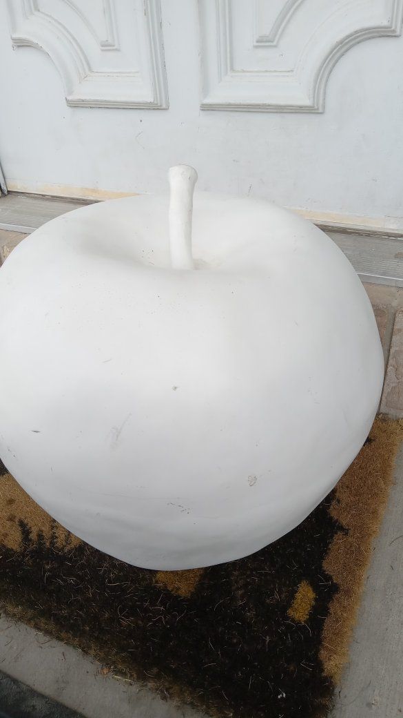 Main image 3