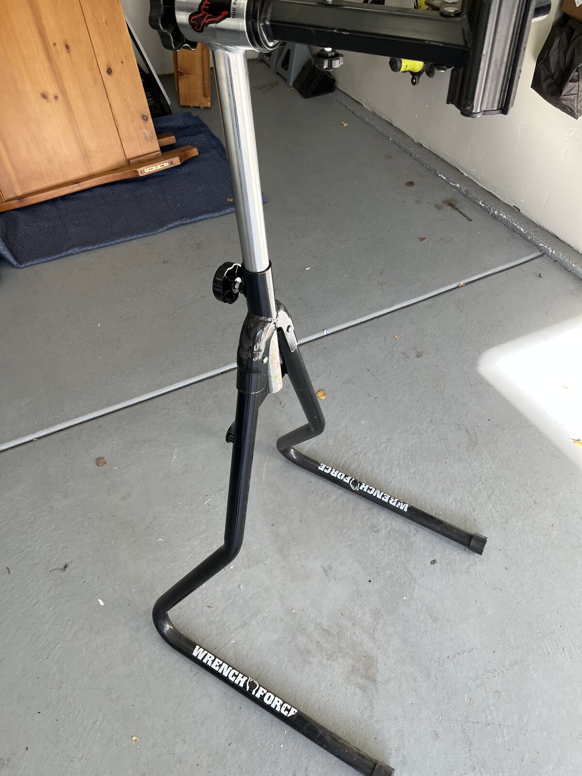 Wrench Force bike workstand