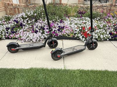 2 Free Hover 1 alpha electric scooters with battery issues