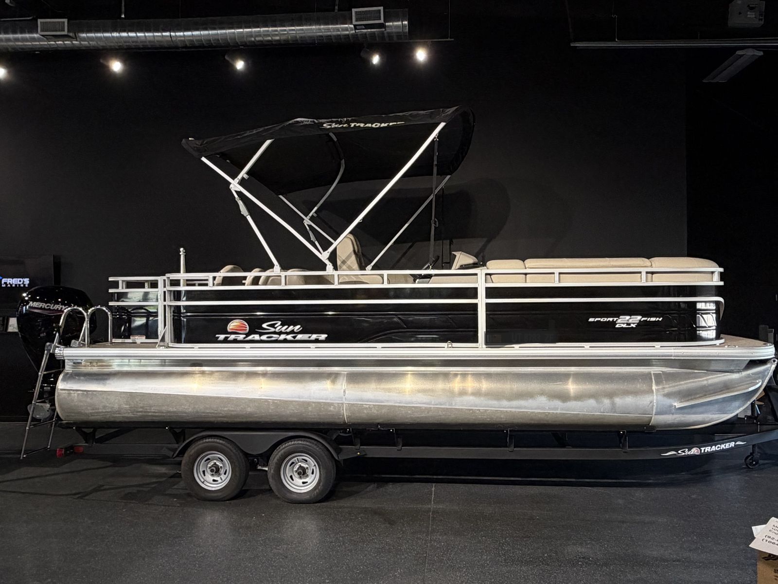 2024 Sun Tracker SportFish 22 DLX w/ Mercury 150hp - 13.8 Hours