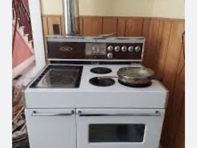 Monarch Wood/eElectric Range