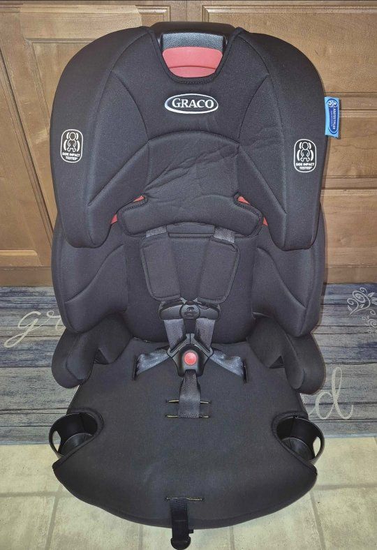 Clean Graco Tranzitions 3-in-1 Harness Car seat