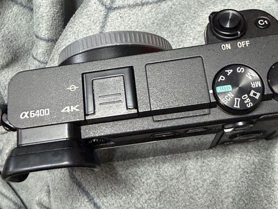 Sony Alpha a6400 Mirrorless Digital Camera Body - 4K Video - Black