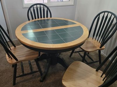 Round Wood Dining Table with Green Tile Inlay & 4 Black Windsor-Style Chairs - Excellent Condition