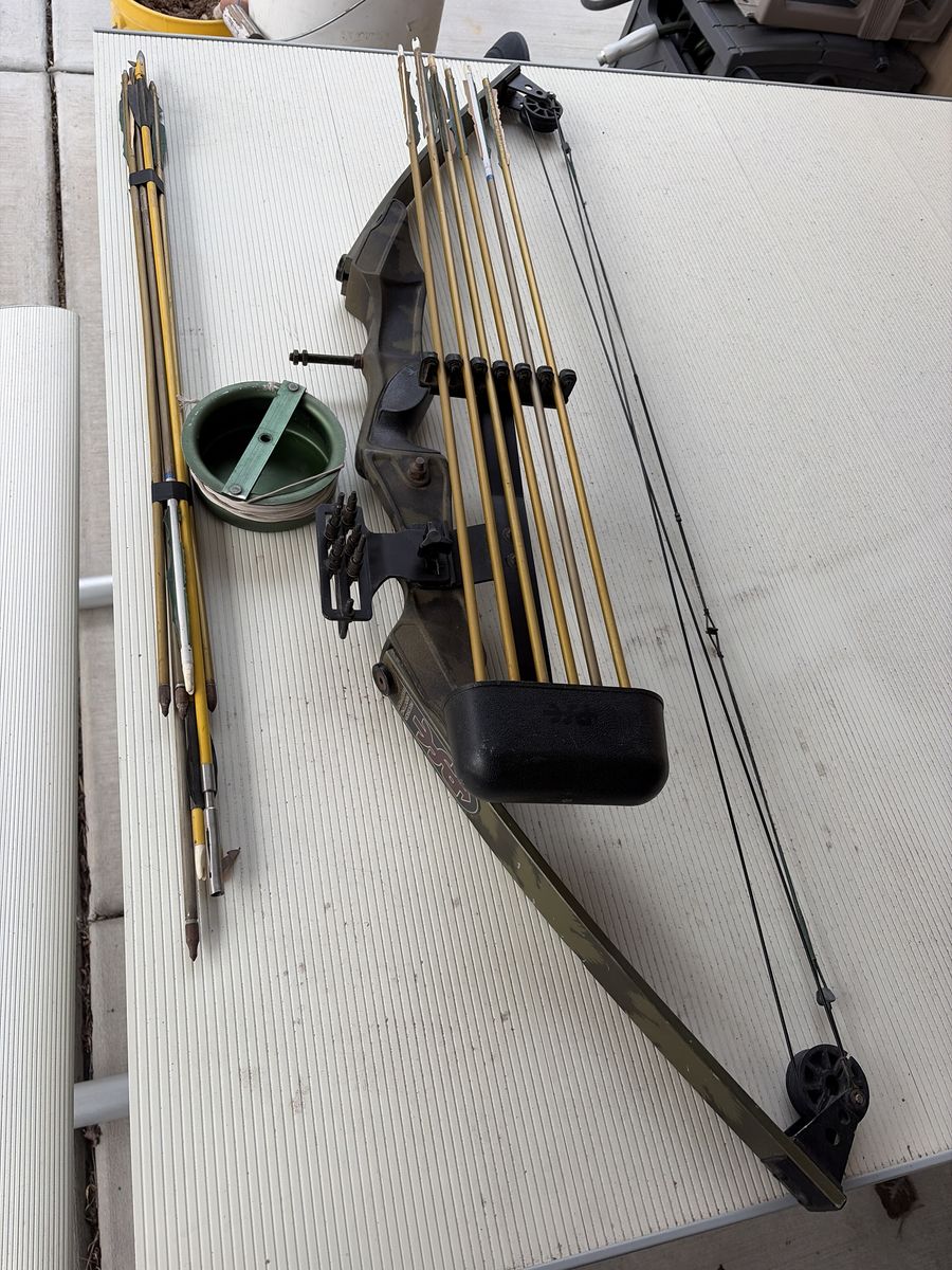 PSE Compound Hunting Bow