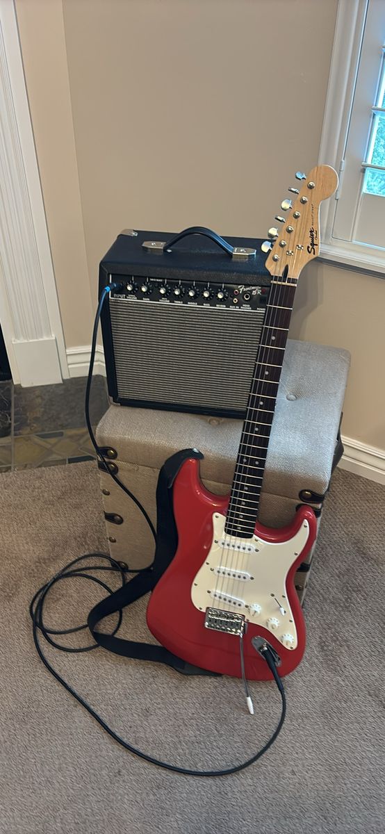 Fender Squier Strat with Fender Frontman Amp