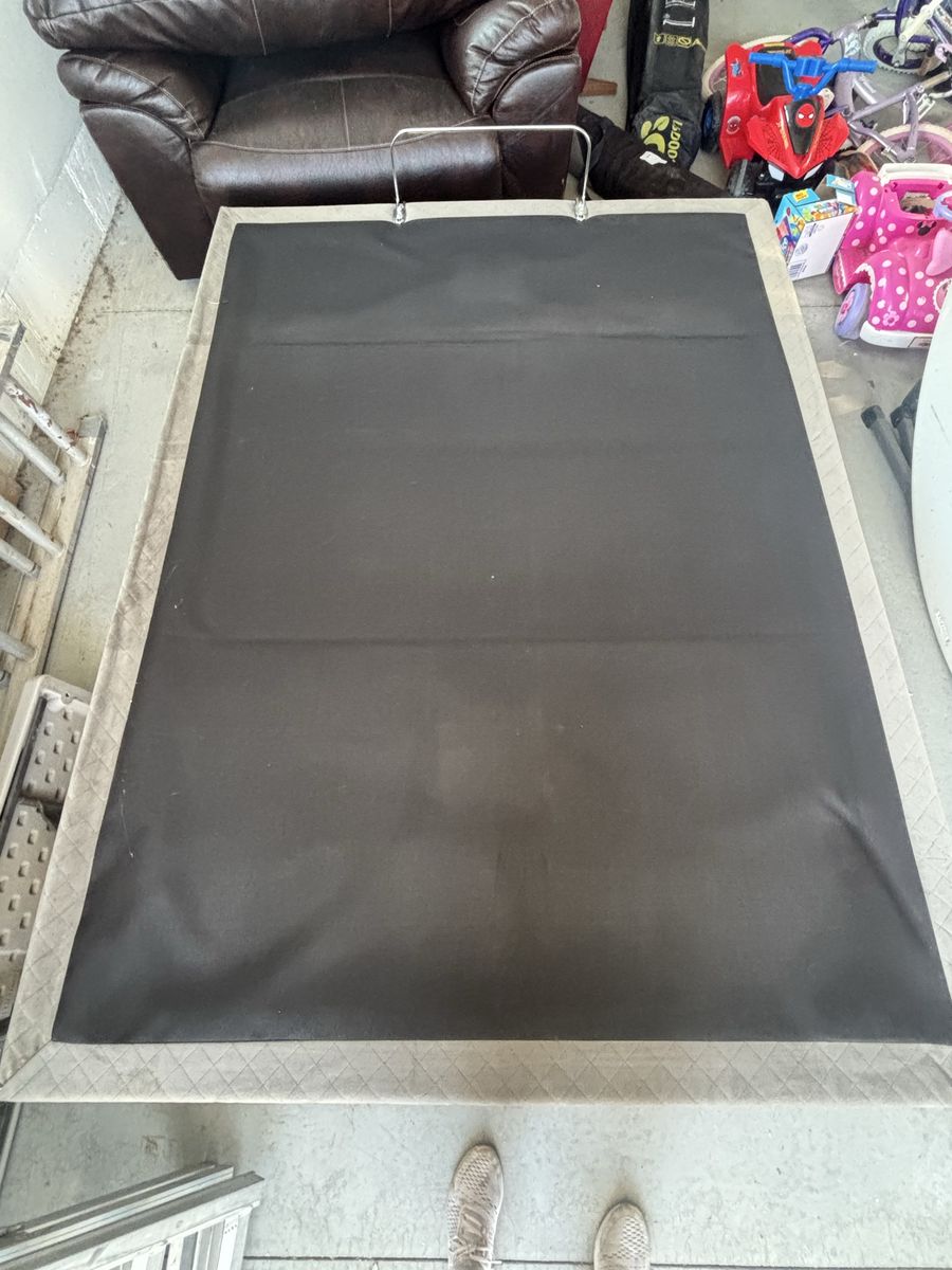 Sealy Posturepedic Queen Adjustable Bed Base – Dual Massage, Zero Gravity, Memory Positions- OBO