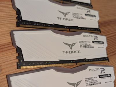 T-Force Delta RGB DDR4 32GB (4x8GB) 3200MHz