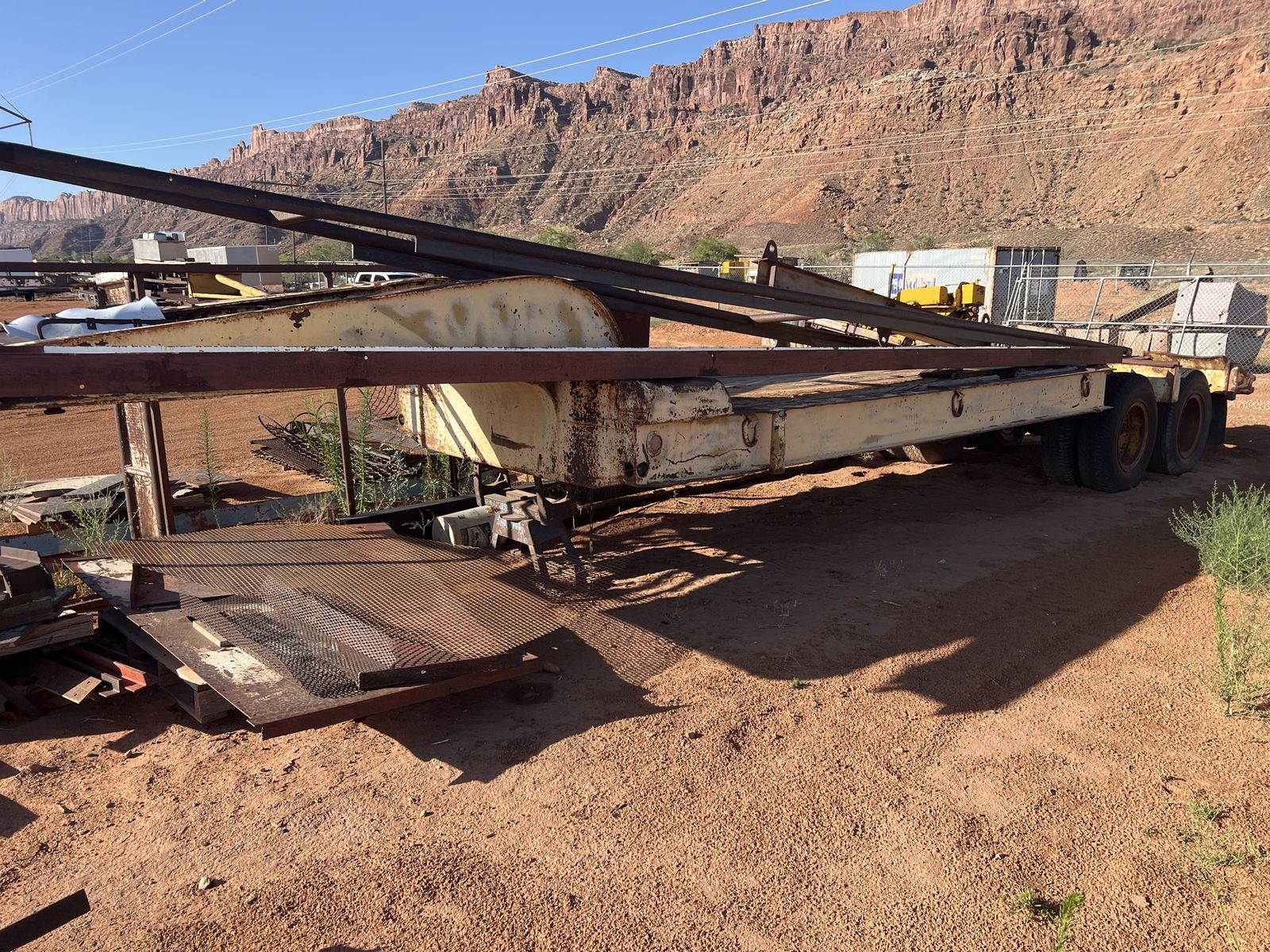 Utility Trailer - Flatbed Equipment Trailer, Dual Axle, Heavy Duty, Used