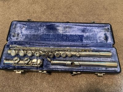 Yamaha Flute - Silver with Case - Student Model - Excellent Condition