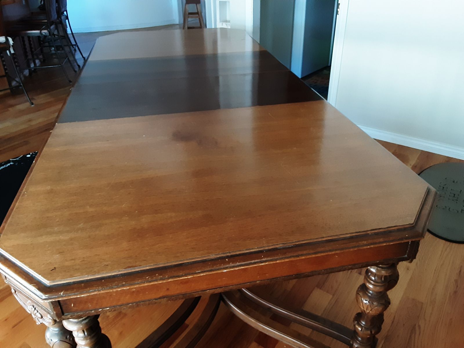 Dinning table and chairs