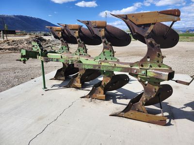 JOHN DEERE 4200 4-BOTTOM 2-WAY PLOW