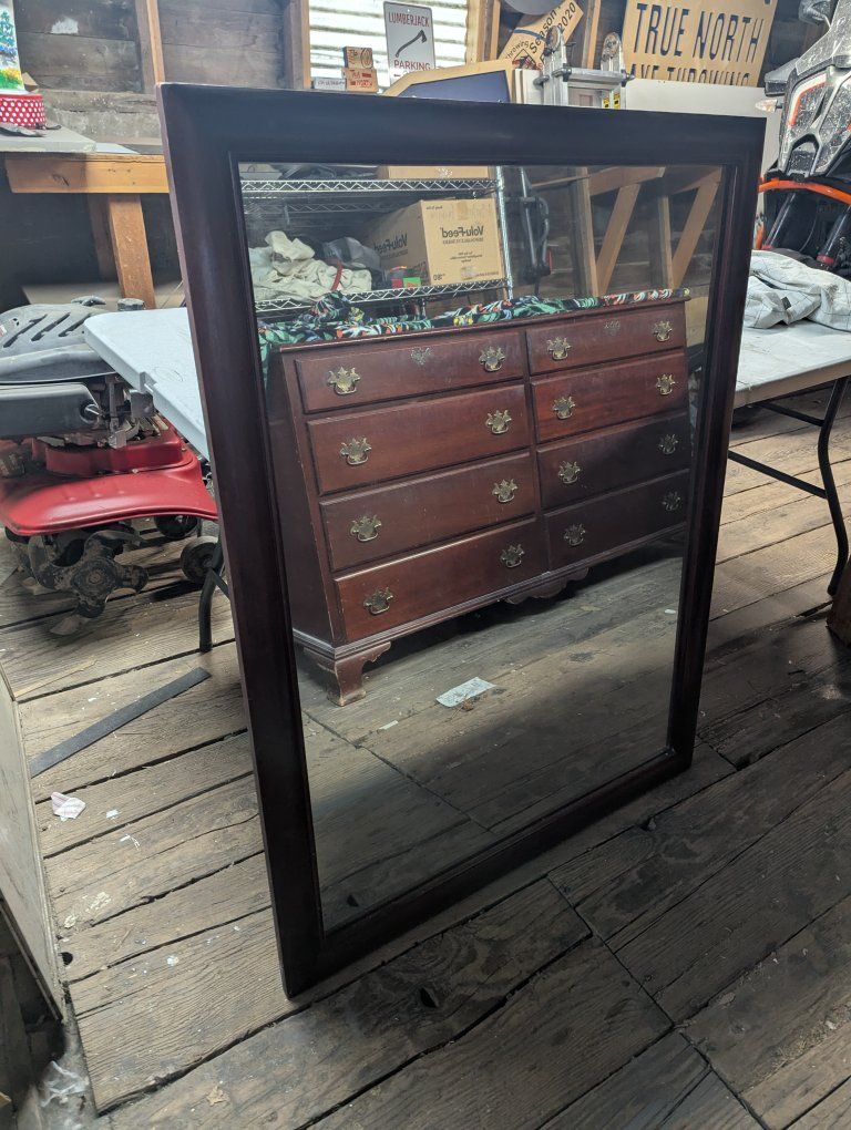 Main image 4