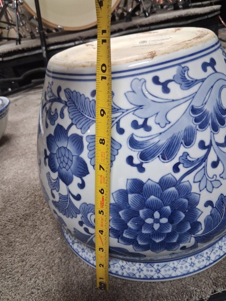Main image 6