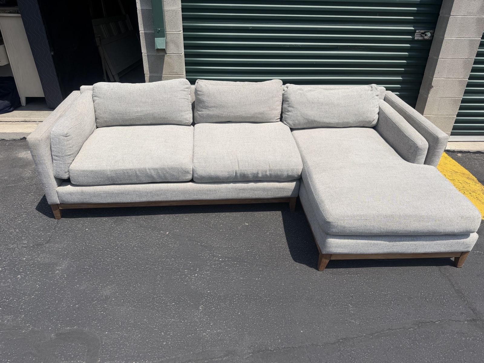RC Willey Matching Gray Sofa & Loveseat Set – Excellent Condition