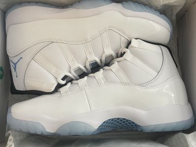 Jordan retro 11 Blue Legend