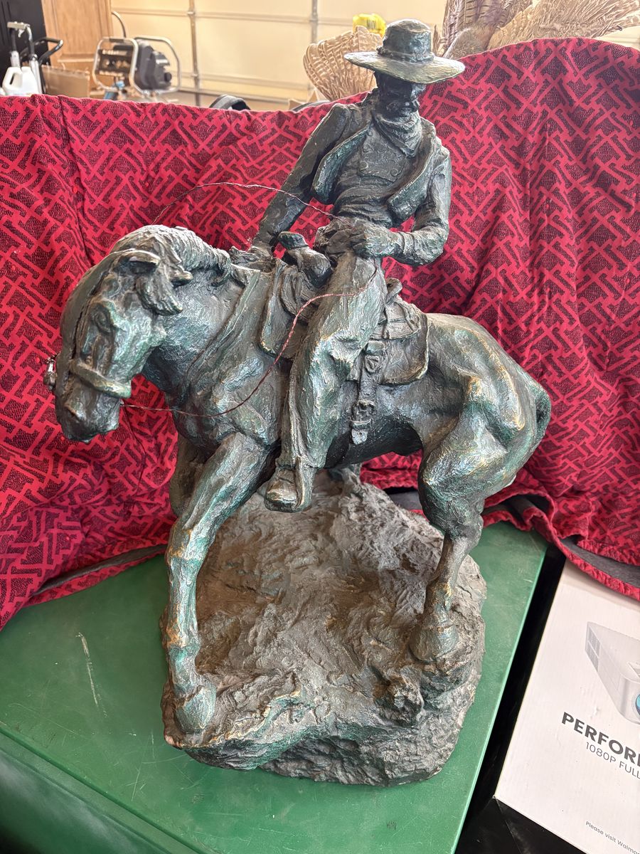 Western action horse roping sculpture