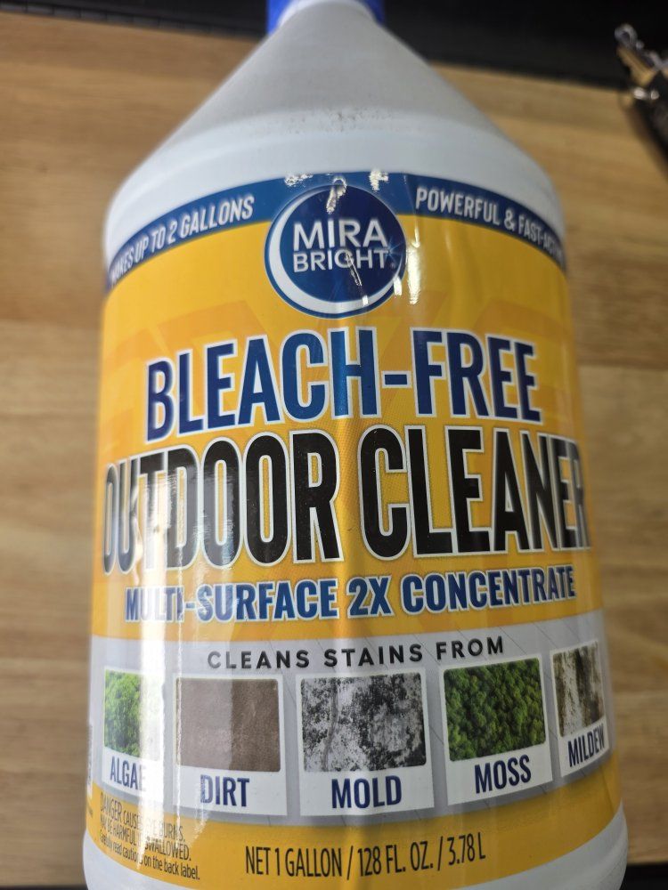Mira Bright Bleach-Free Outdoor Cleaner, 1 Gallon Multi-Surface 2X Concentrate for Algae, Mold, Dirt