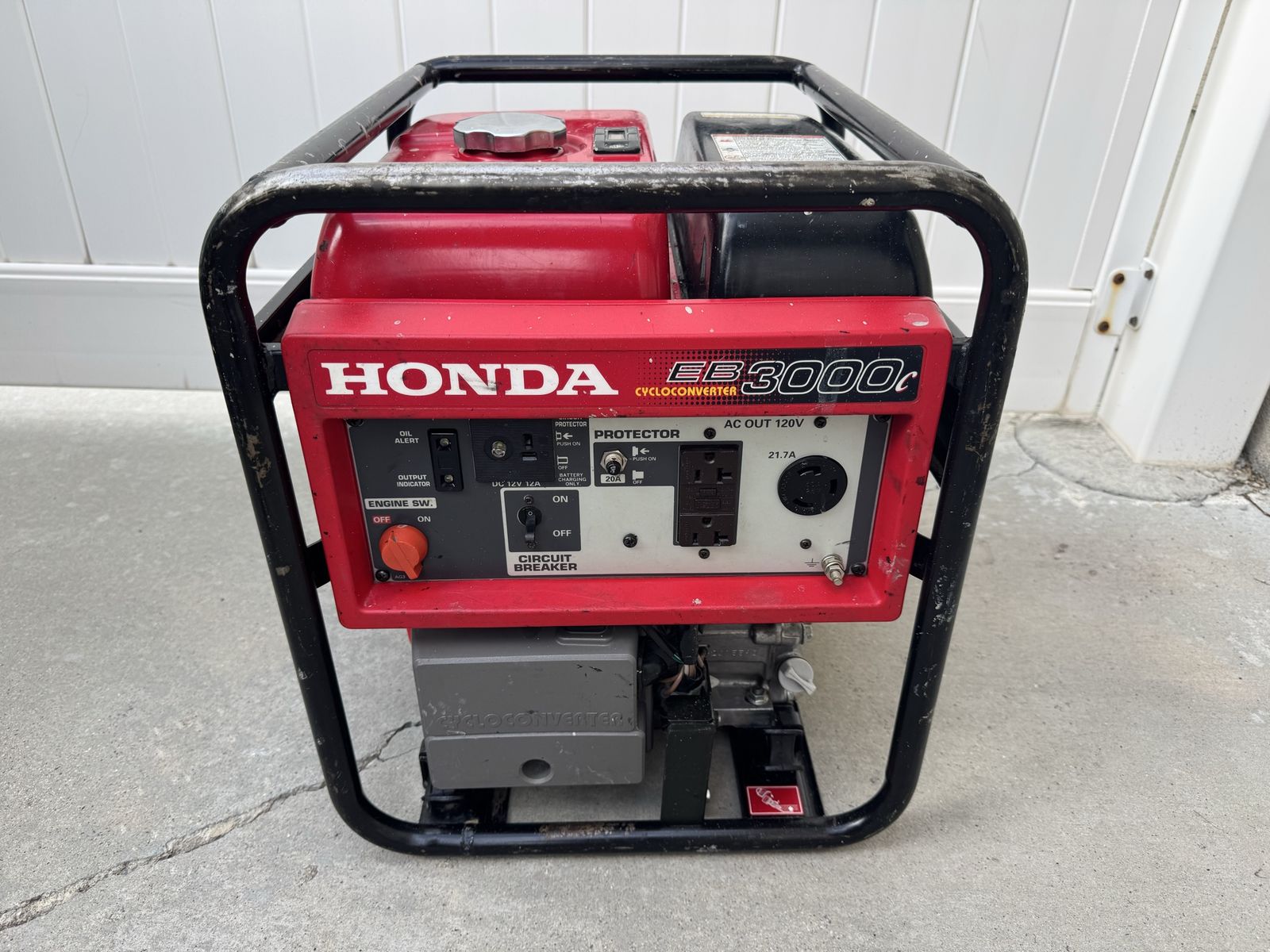 Honda EB3000C Cycloconverter Portable Generator - 3000 Watts