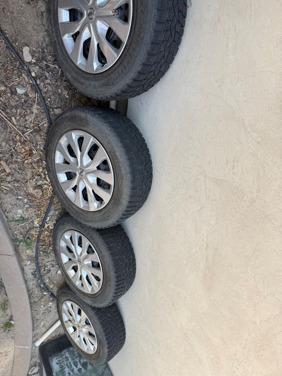 2016 Nissan Rogue Wheels with Snow Tires 