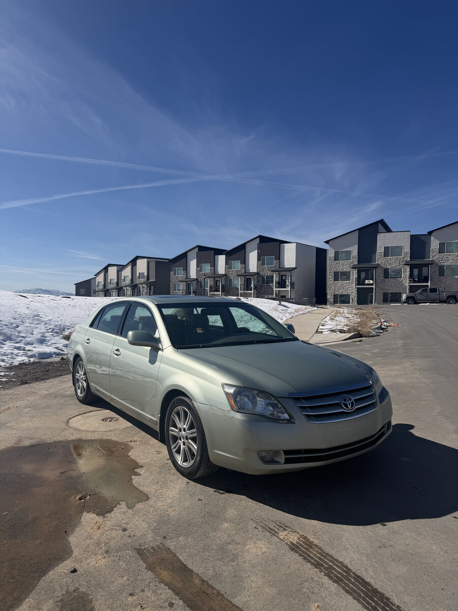 2006 TOYOTA AVALON Limited